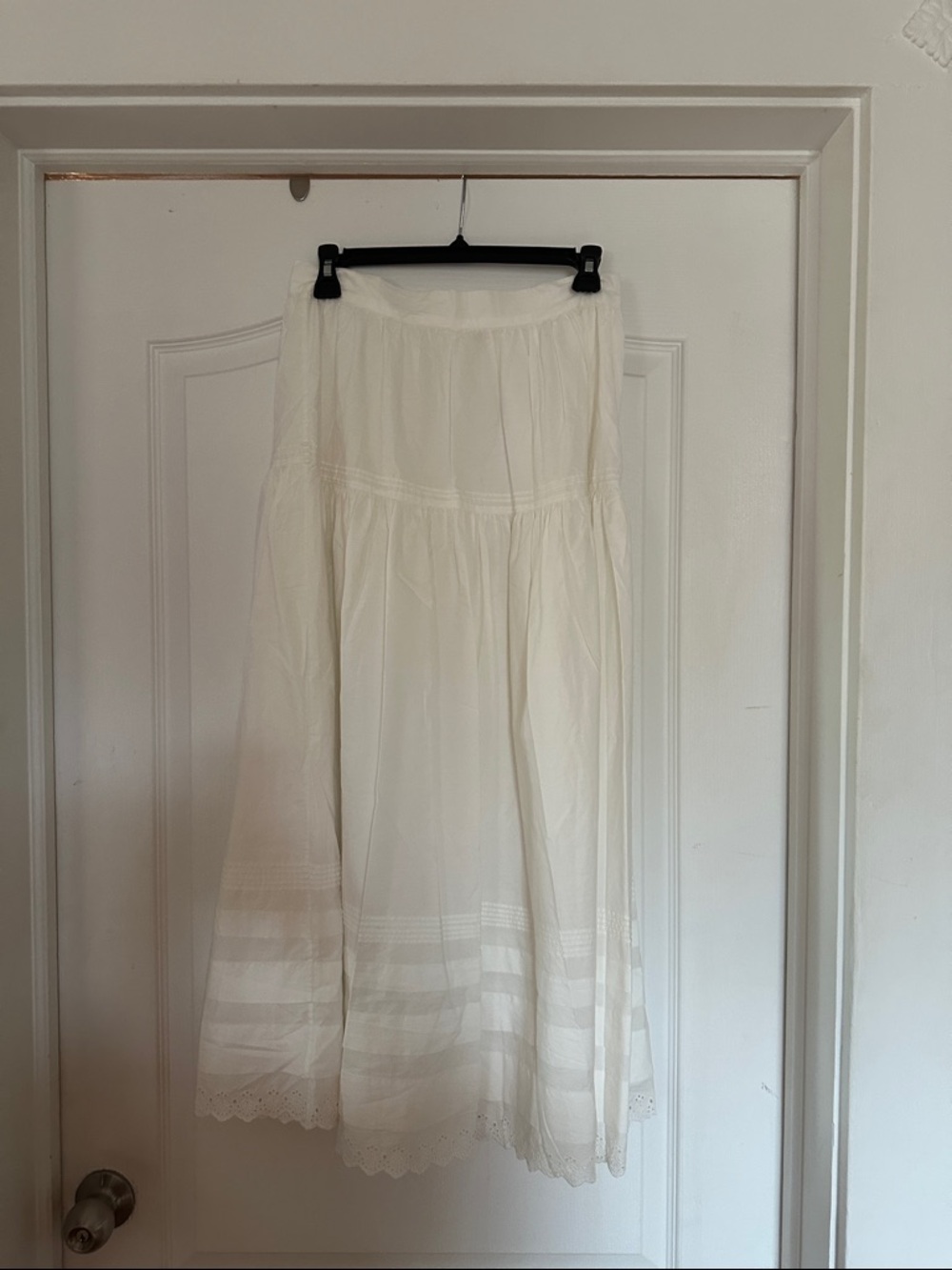 Doen Cream Tiered Maxi Skirt with Lace Hem